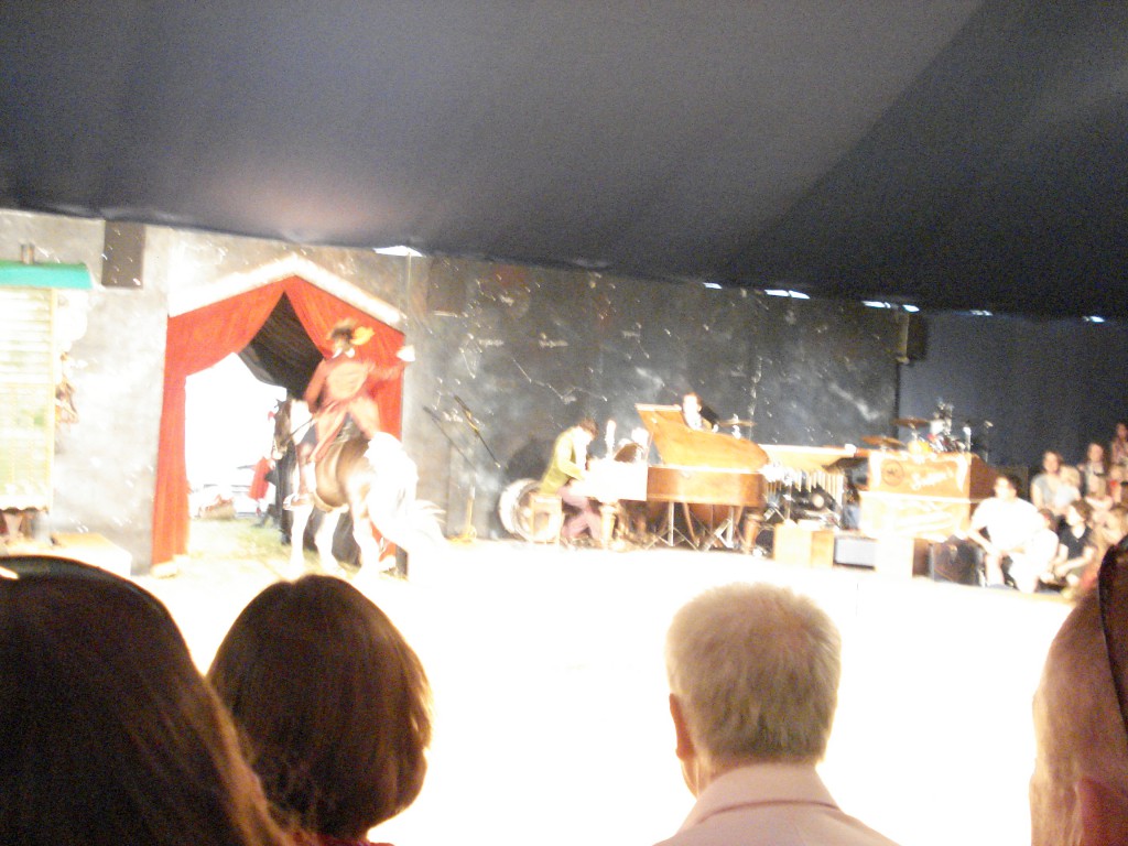 Giffords circus 010