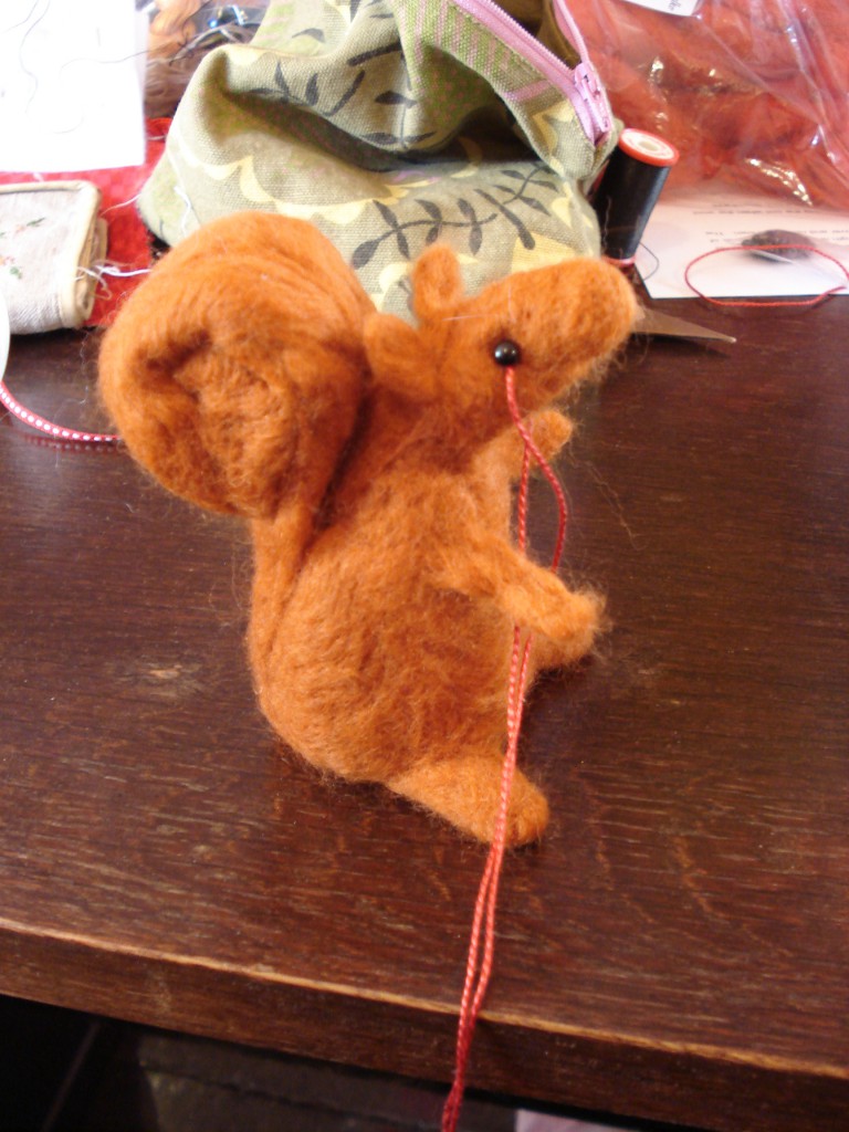 Felted squirrell 027