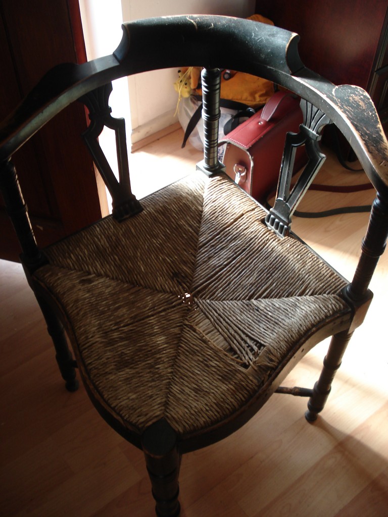 Cain chair 001