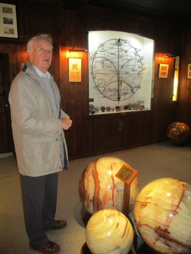 dad with giant marbles